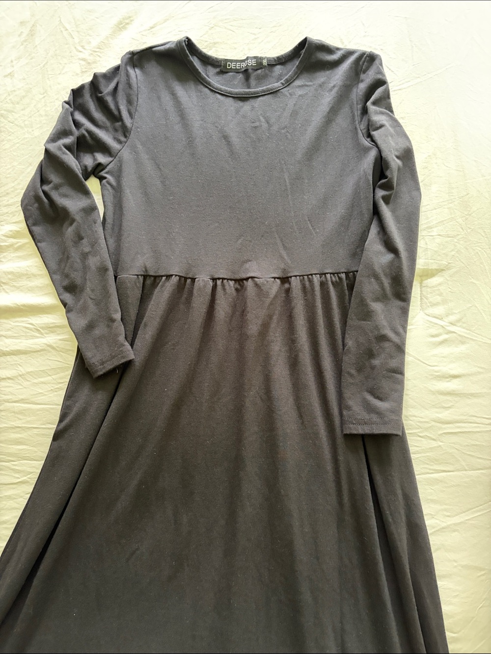 DEEROSE Black Crew Neck Top